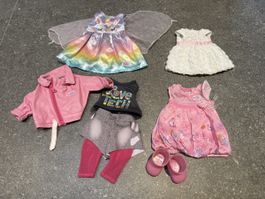 Puppenkleider (diverse Outfits)