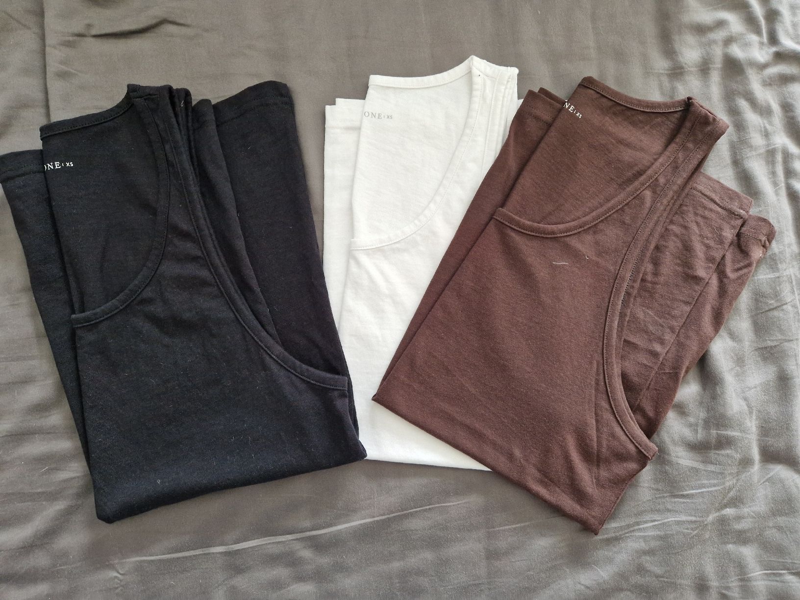 T-shirt: Débardeur – Usato da Lausanne venduto da mgo_yx25 1