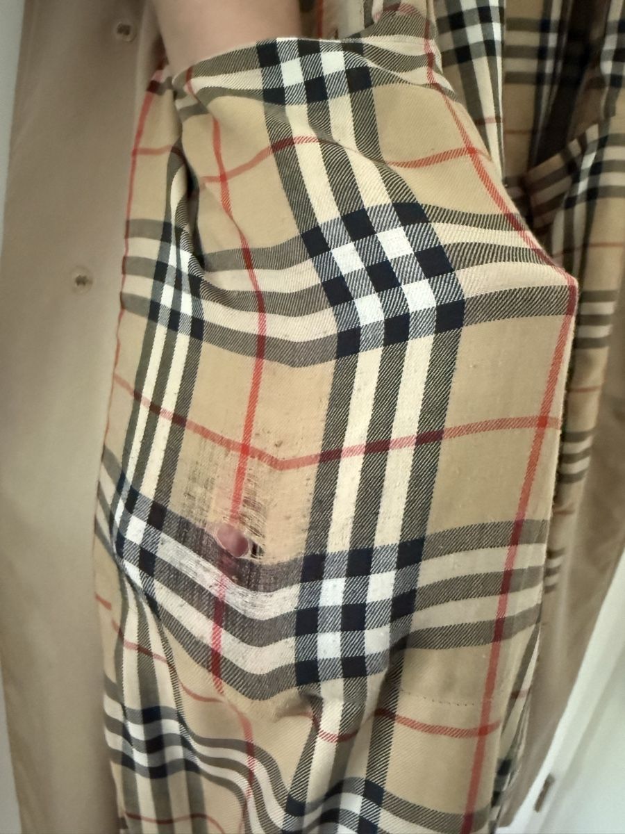 Burberry Cappotti: Burberrys Vintage Trench Coat – Usato da Basel venduto da pet_y7pt 4