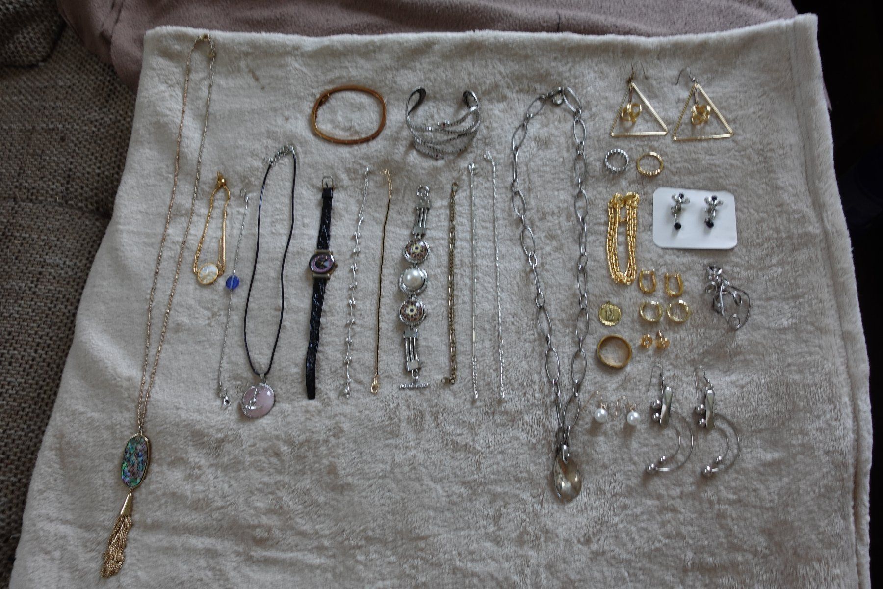 Sonstiger Schmuck: 1 schönes 34 teiliges Modeschmuck Set – Gebraucht aus rorschach von Babsi64