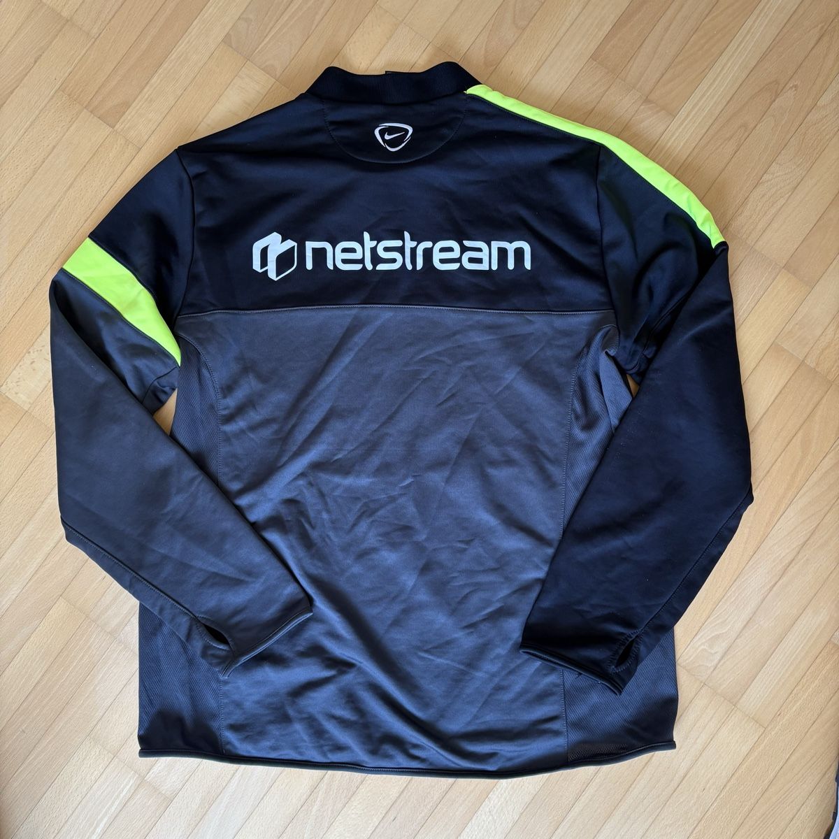 Nike Maillots de corps & Pantalons: Fc Zürich Nike Pullover Staff Only – D'occasion à Winterthur par LaBodega 4