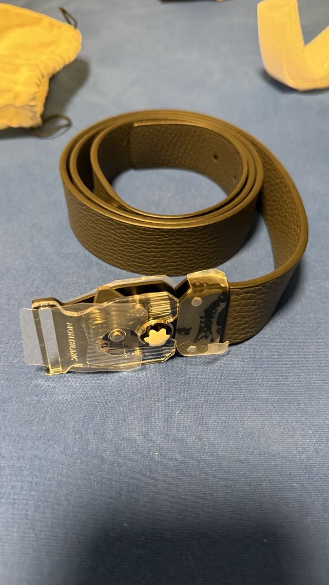 Ceinture Montblanc M Lock 4810 cuir gris neuf (Neu und originalverpackt ...