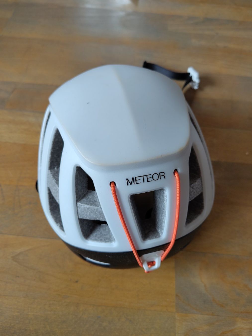 Petzl Casques: Kletterhelm – D'occasion à Fajauna par oddfuihsdguhs