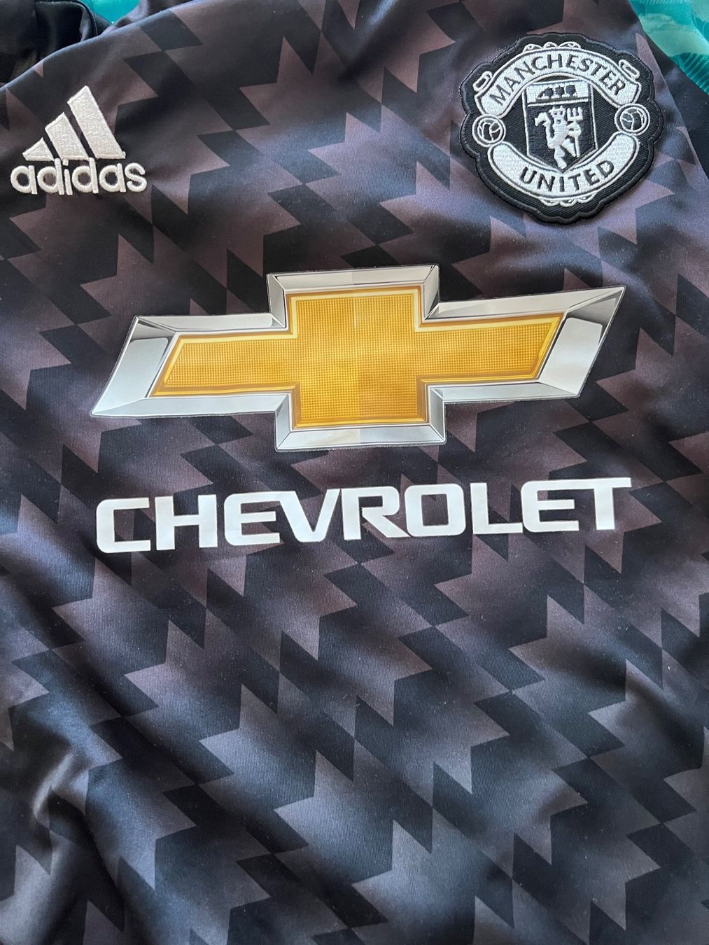 Adidas Canottiere & Pantaloni: Adidas- Manchesters United 2017 - away Trikot - s – Usato da Zürich venduto da GenerationZH 3