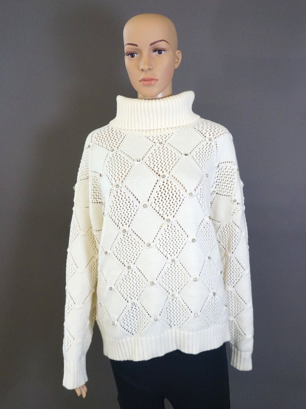 Maglioni & Felpe: Strickpullover mit Steinen Gr. L – Usato da Pratteln venduto da Restwert_Pratteln