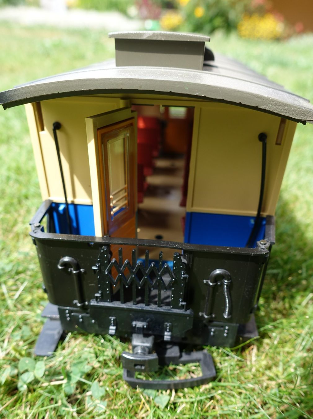 LGB Trains électriques: 2 LGB Personenwagen – D'occasion à Einsiedeln par Amselspitz49 2