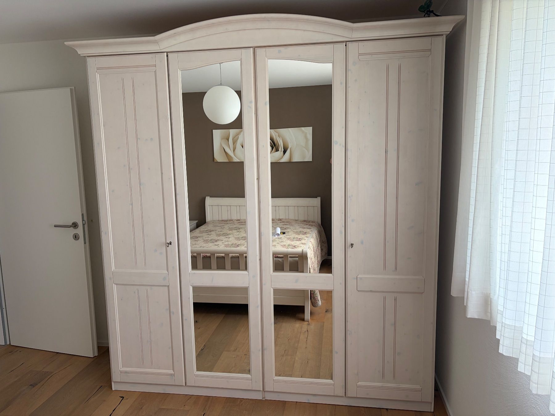 Letti: Schlafzimmer komplett, neuwertig – Nuovo (secondo la descrizione) da Galgenen venduto da Crystaldisplay 2