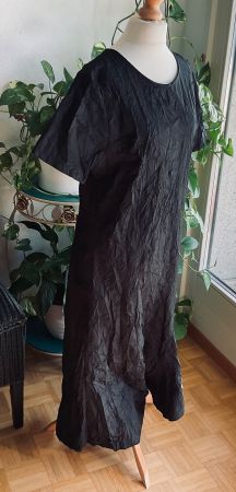 Sublime robe noire tissu froissé du designer GERSHON BRAM, M