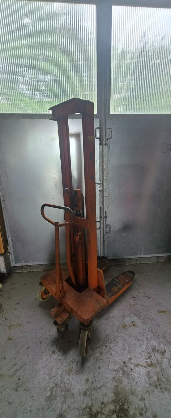 Gabelstapler & Hubwagen: Handstapler Hubwagen – Gebraucht aus Pfäffikon von mgd7