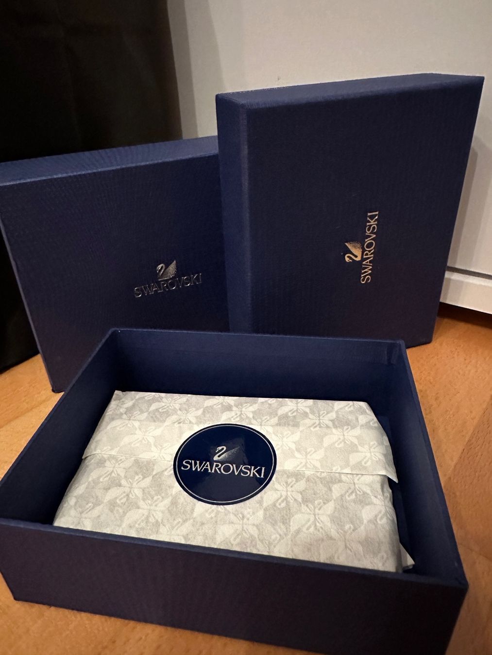 Brieftaschen: Neu: Swarovski Brieftasche Braun – Neu und originalverpackt aus Ruggell von sam_ly9m 1