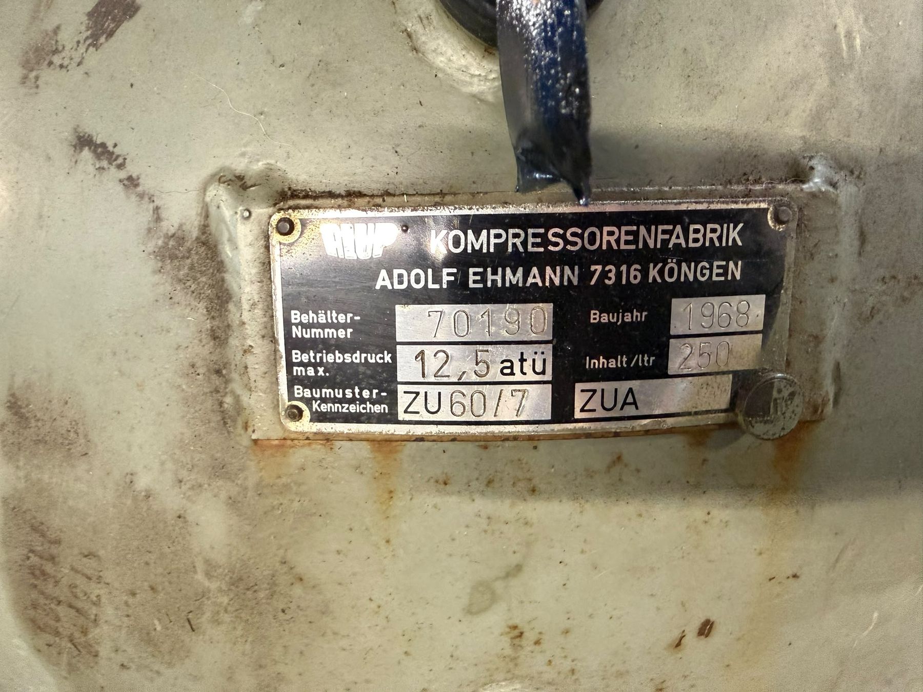 Compresseurs: Kompressor 4PS 250Ltr – D'occasion à Brügg BE par Topoffice 2