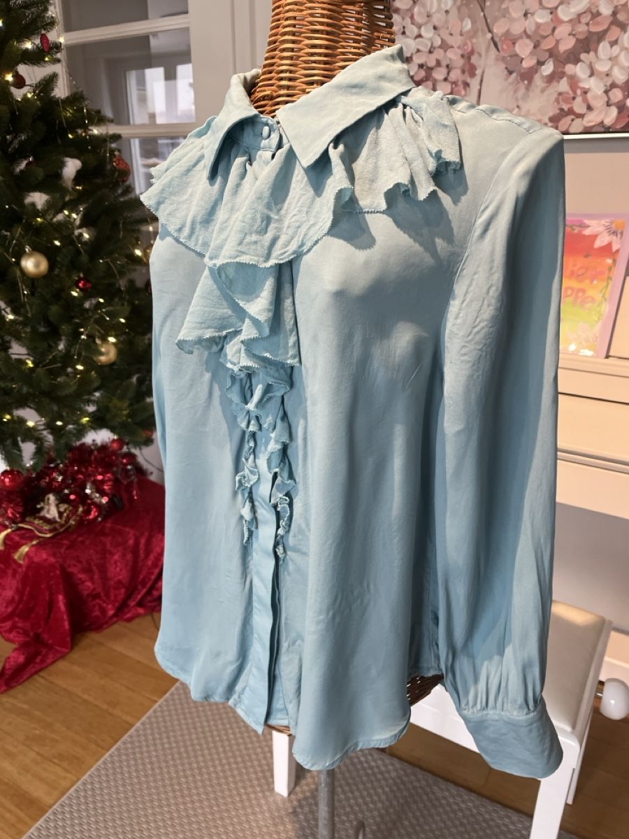 Manor Blusen: Edle Bluse mit Rüschen, Manor, 38 – Gebraucht aus Solothurn von Bobesch08 1