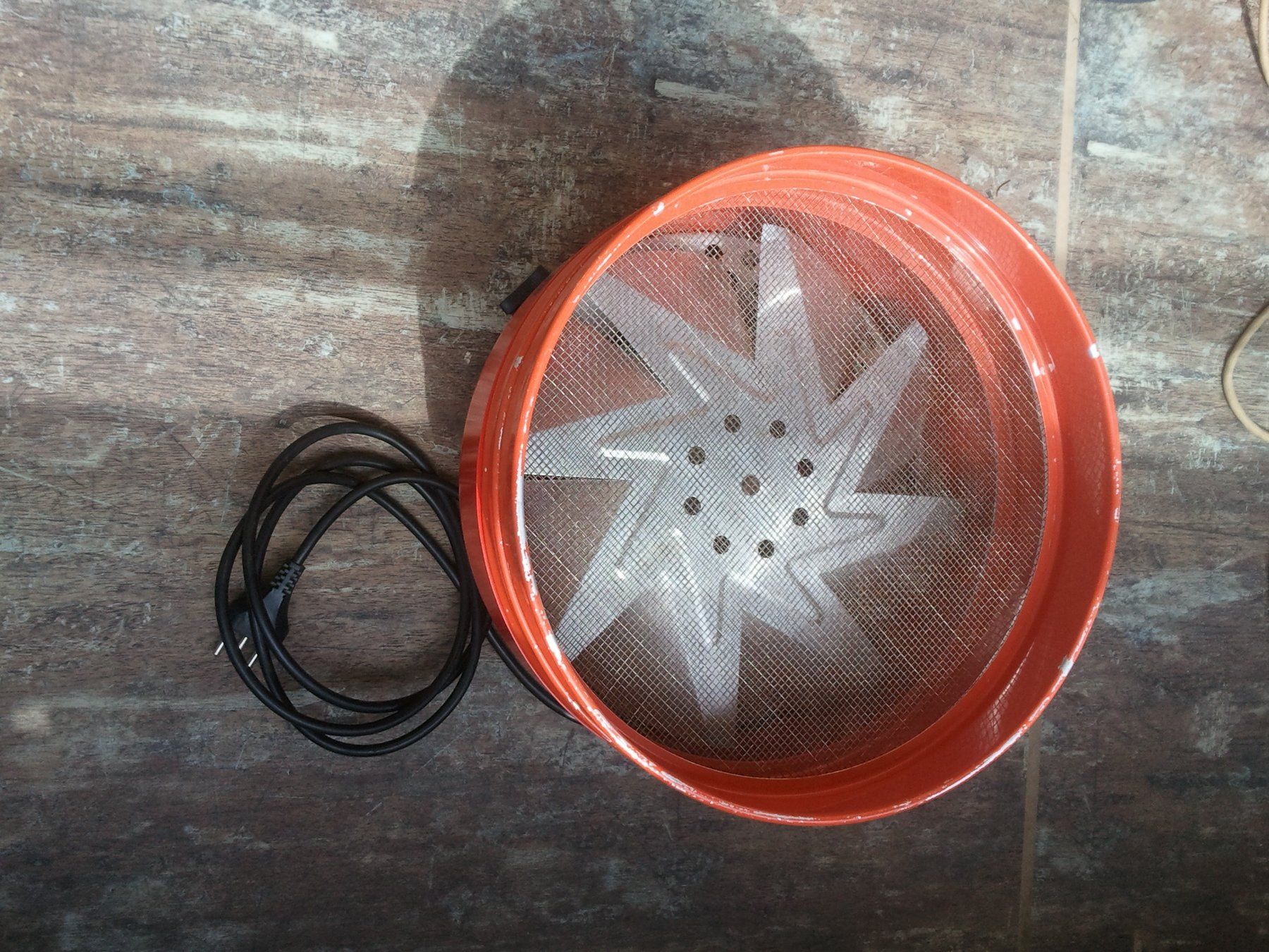 Sigg Elettrodomestici da cucina: SIGG-AG Dörregx Apparat Schweiz mit 2 Gittern – Usato da Beatenberg venduto da fancy10 1