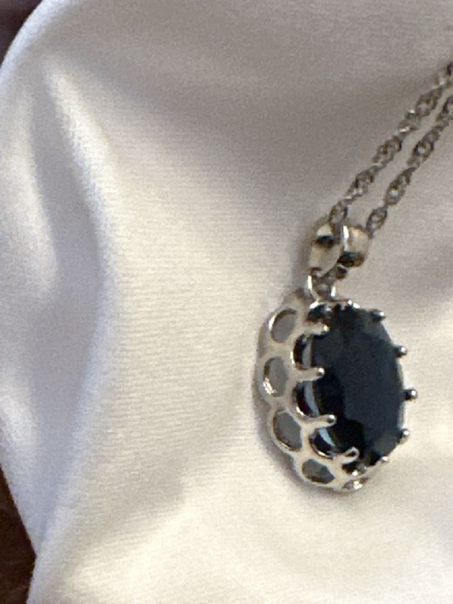 Catenine: Collier avec pendentif bleu et chaîne argentée, neuf – Nuovo (secondo la descrizione) da La Chaux-de-Fonds venduto da Meliha2008 1