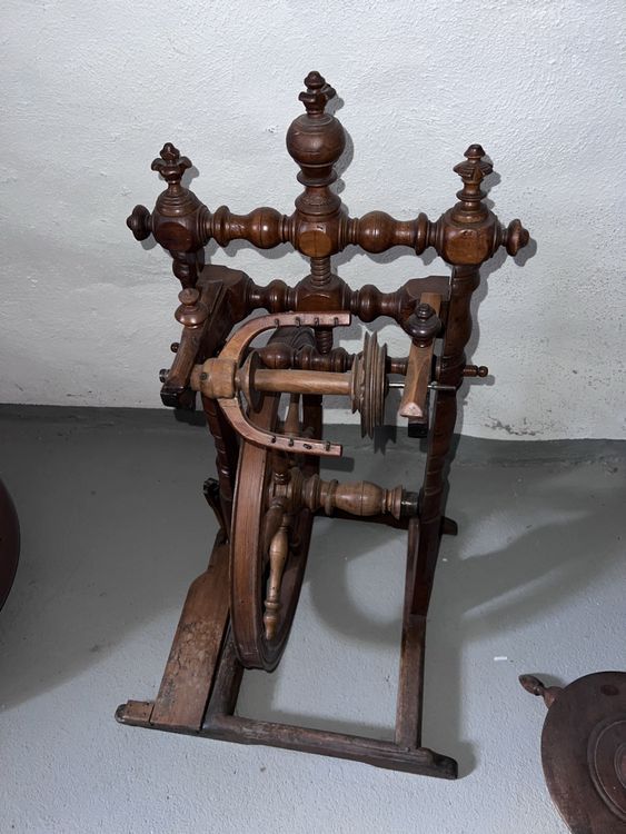 Ancien Rouet et quenouille (Gebraucht) in Charmey (Gruyère) für CHF 55 ...