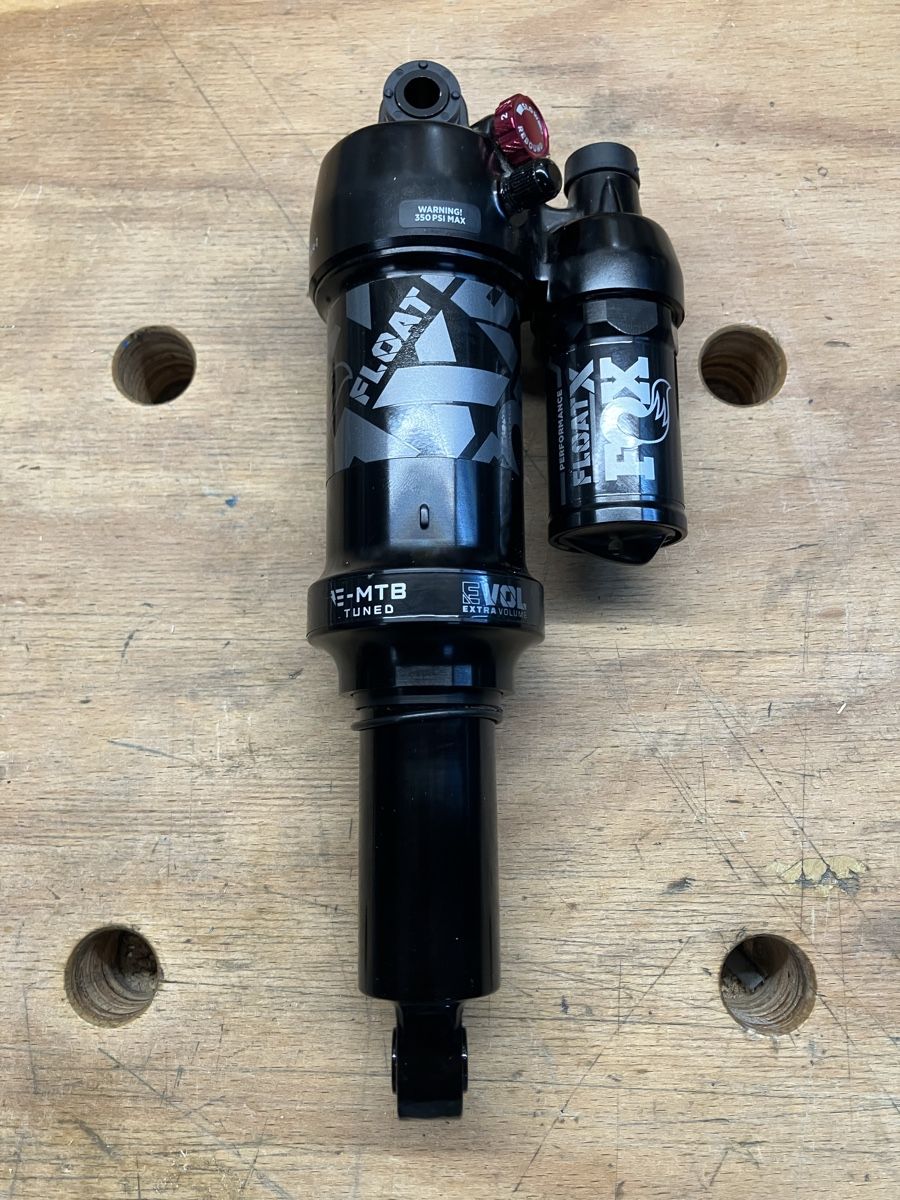 Fox Ersatzteile: Fox Performance Float X, E-Vol, E-MTB Tuned 2-Positionen 26 – Gebraucht aus Feuerthalen von Chevy220