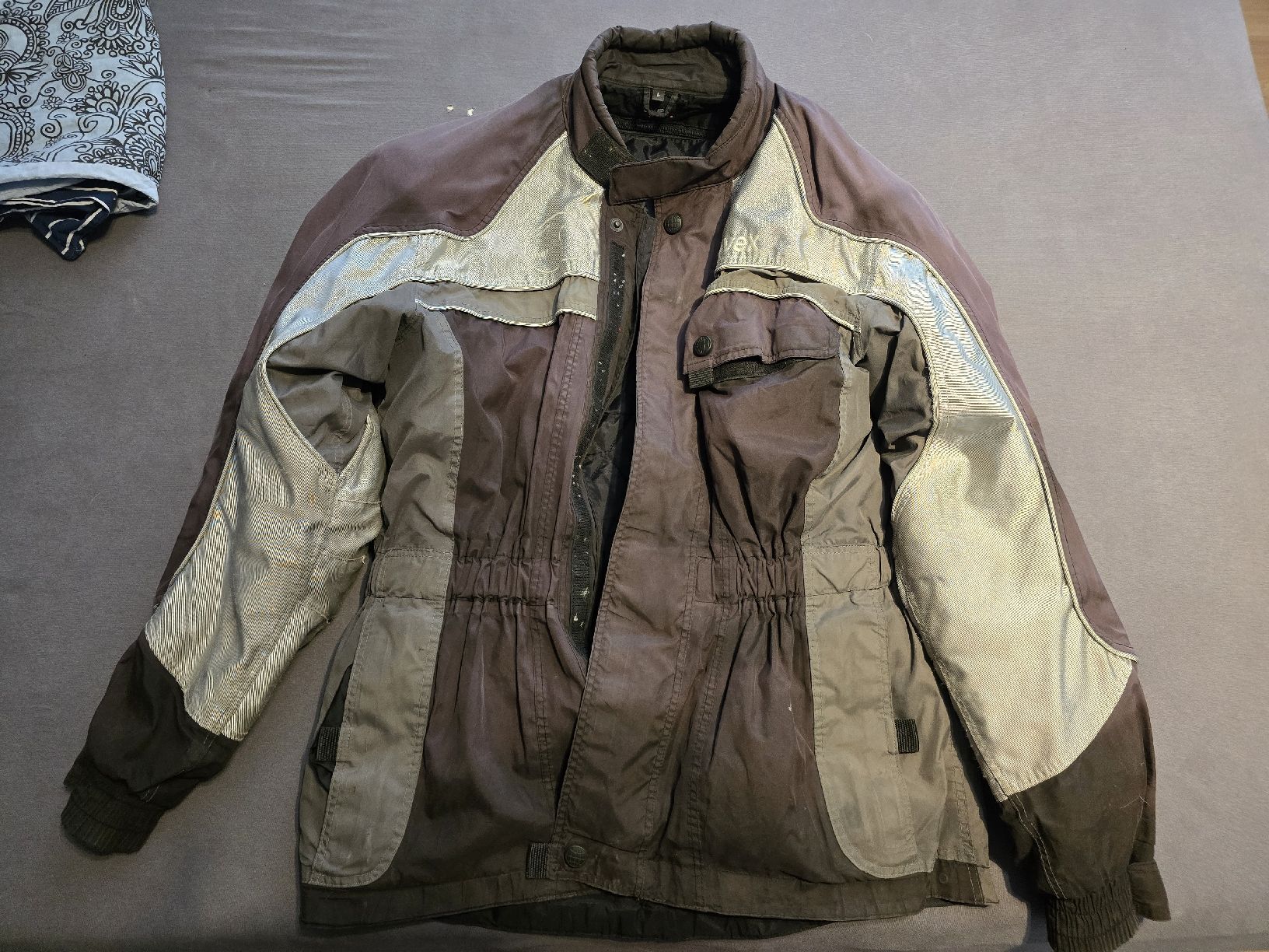 Giacche: Motorradjacke Uvex Gr. L – Usato da Bronschhofen venduto da nana.corona