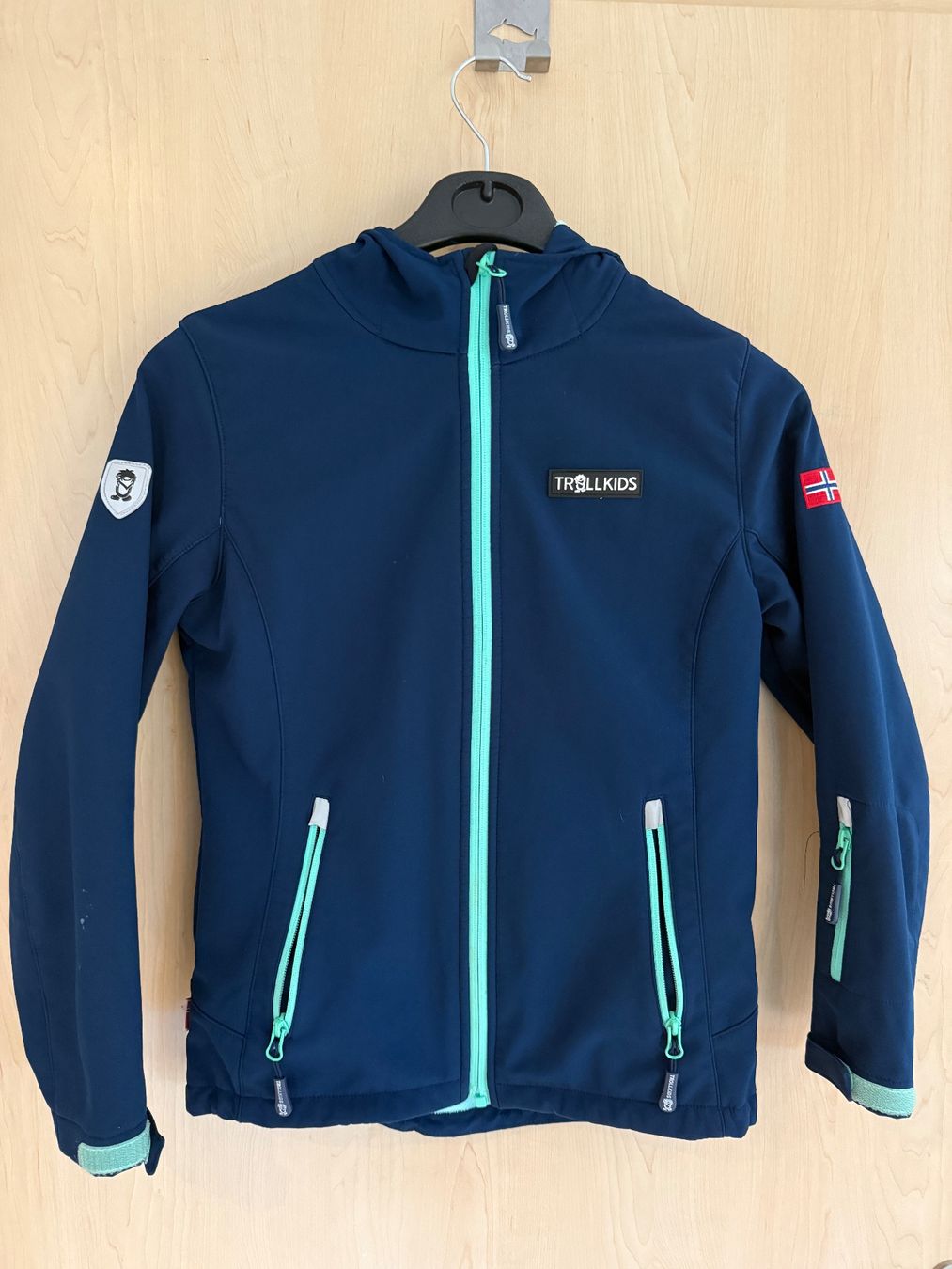 Jacken & Mäntel: Softshelljacke 152 – Gebraucht aus Zetzwil von gent1974