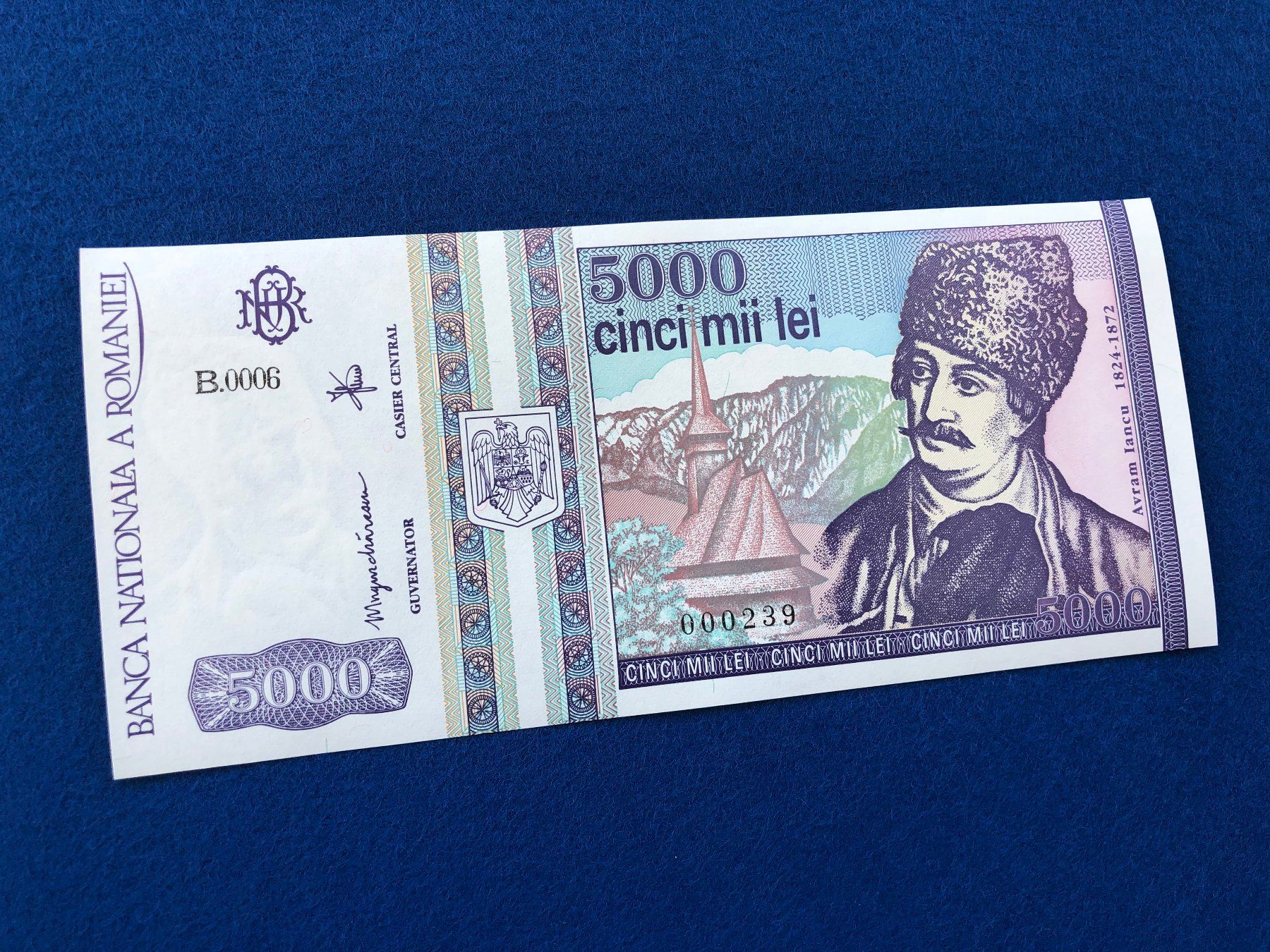 Banconote: *** Note Nr. 239 *** Romania - Rumänien - 5000 Lei UNC – Nuovo e nell'imballaggio originale da Pfäffikon SZ venduto da Sieben77 6
