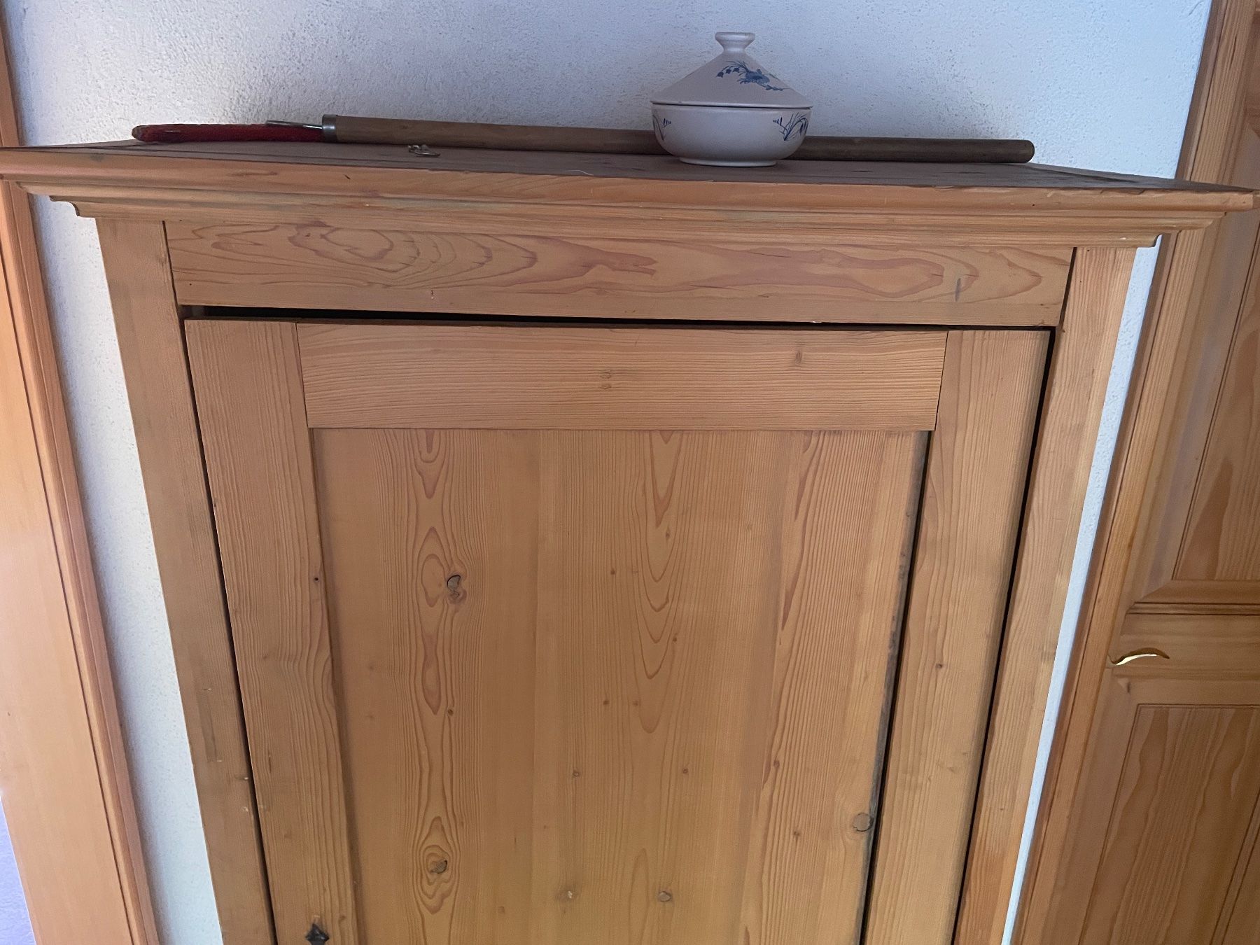 Armadi: Grosser Bauernschrank – Usato da Volketswil venduto da rubin74 3