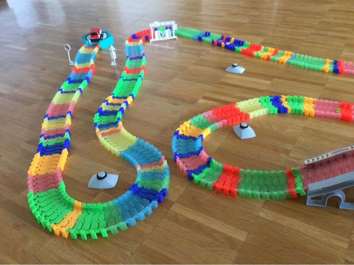 Piste: Kinder Spielzeug Cobra Racing Track – Usato da Zürich venduto da ShadowVorlon 3