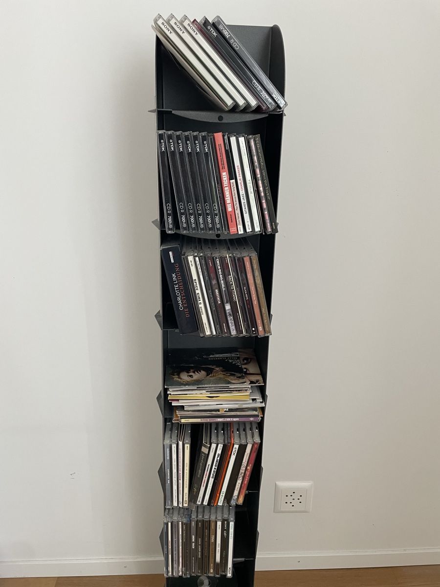 Racks & Ständer: CD Regal schwarz Metall gebraucht – Gebraucht aus Luzern von livbu