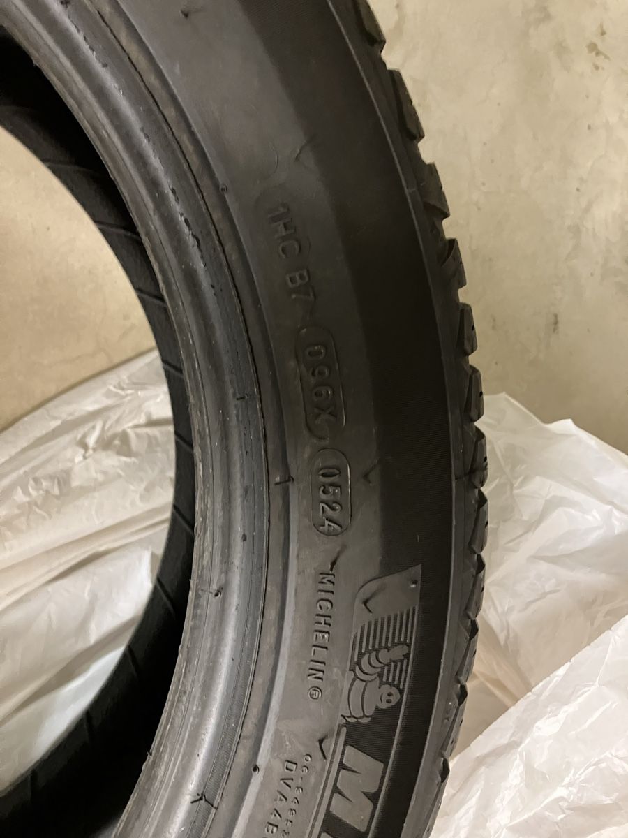 Michelin Pneus & Roues: 2 Michelin - Allwetter-Pneu – D'occasion à Rümlang par mob_y7md 7