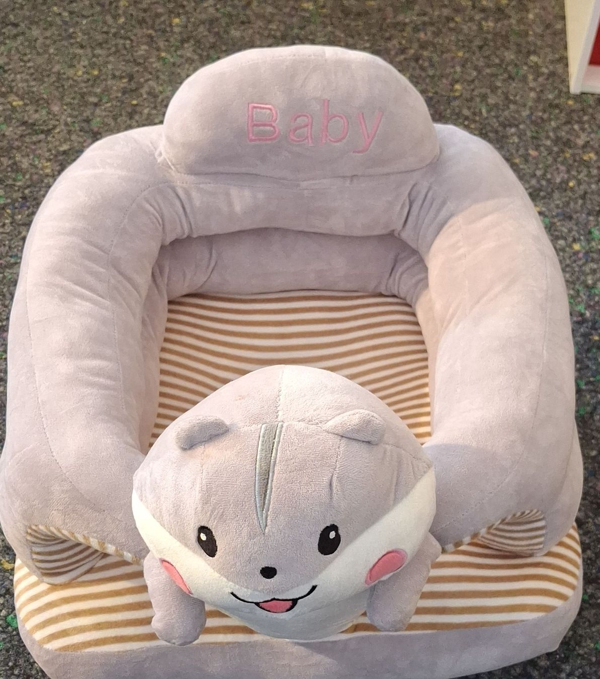 Sgabelli: Baby Sitz grau Hamster Motiv, Stützssitz soft – Usato da Niederbipp venduto da KiddyBoerse
