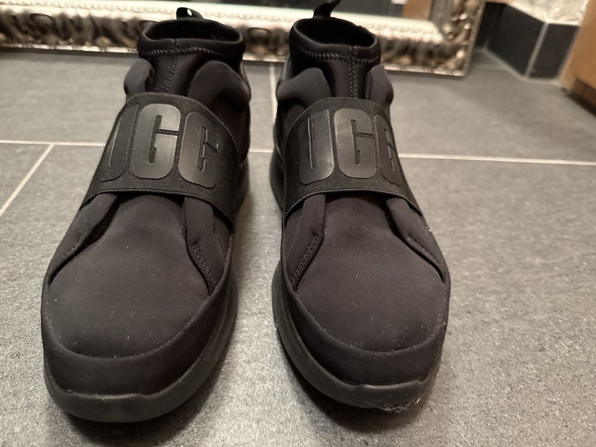 Ugg Chaussures femmes: Scarpa ugg – D'occasion à Sion par marca75