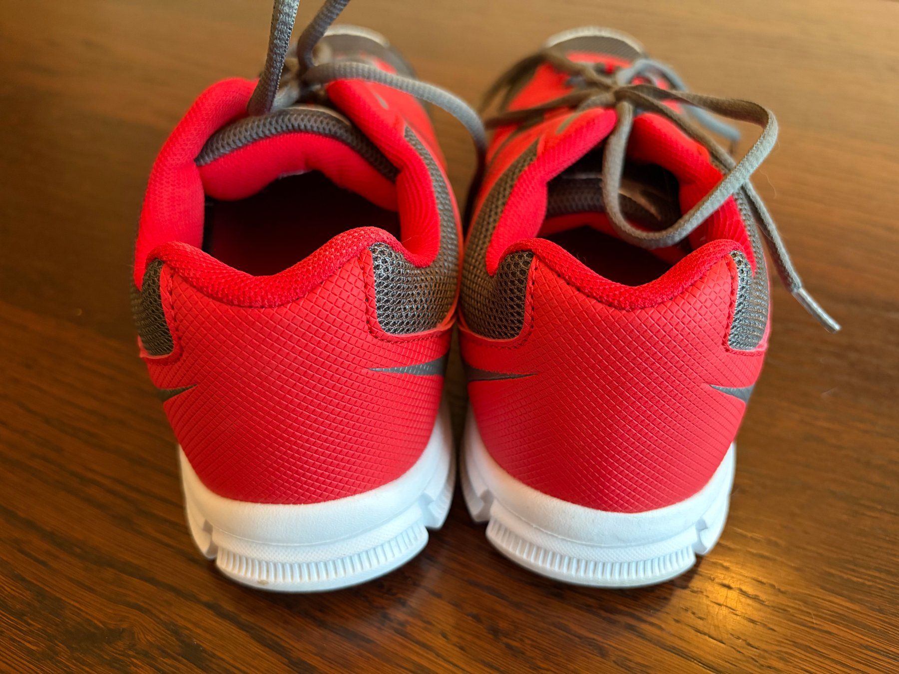 Scarpe da donna: Rote Damen-Sneaker von Crane, Grösse 39 – Usato da Rorschacherberg venduto da QuoAli 3