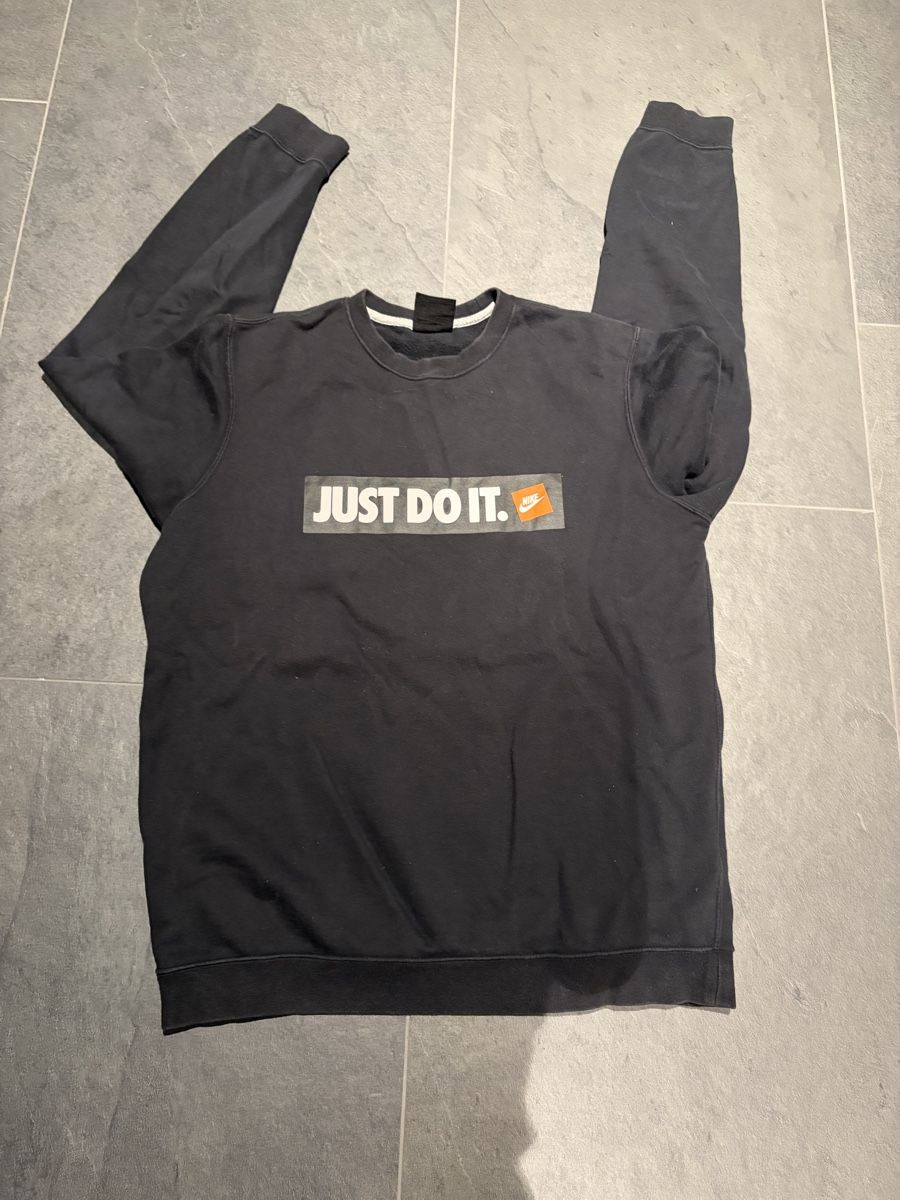 Nike Maglioni & Felpe: Nike Herren Pullover Gr. L – Usato da Frauenkappelen venduto da SSCN01