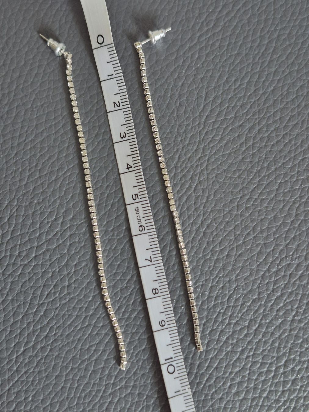Boucles d'oreille: Ohrringe mit Strass lang Silberfarben – D'occasion à Bern par Rou_rsz5 2