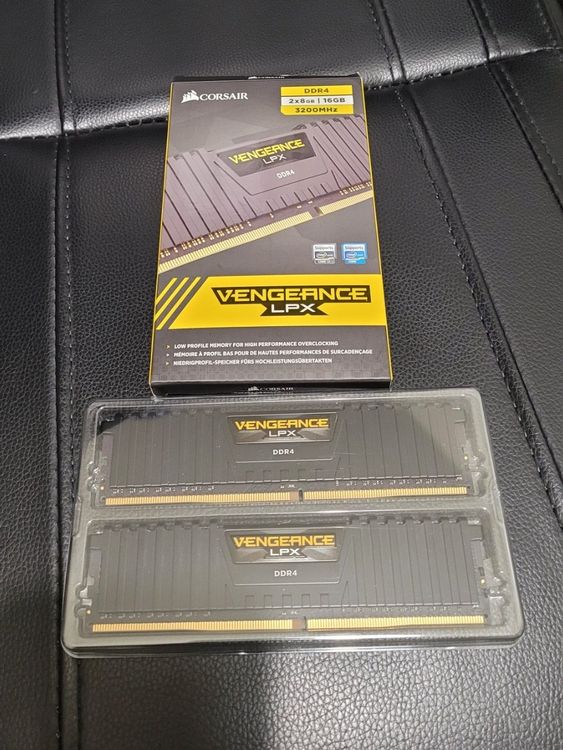 Mémoire RAM PC Corsair VENGEANCE LPX 16GB (2×8GB) DDR4 3200MHz