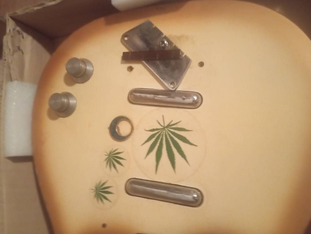 Danelectro Strumenti musicali: Danelectro 58 Longhorn E-bass Reissue 1990 – Usato da Basel venduto da Petergunn 1