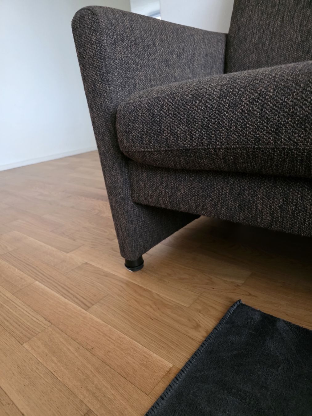 Pfister Sofas: 2 Canapés Pfister Comfort – D'occasion à Grand-Lancy par Precision-GE 1