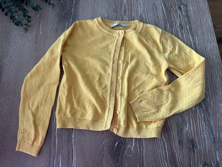 C&A Strickjacke gelb Grösse 128 💛🌼