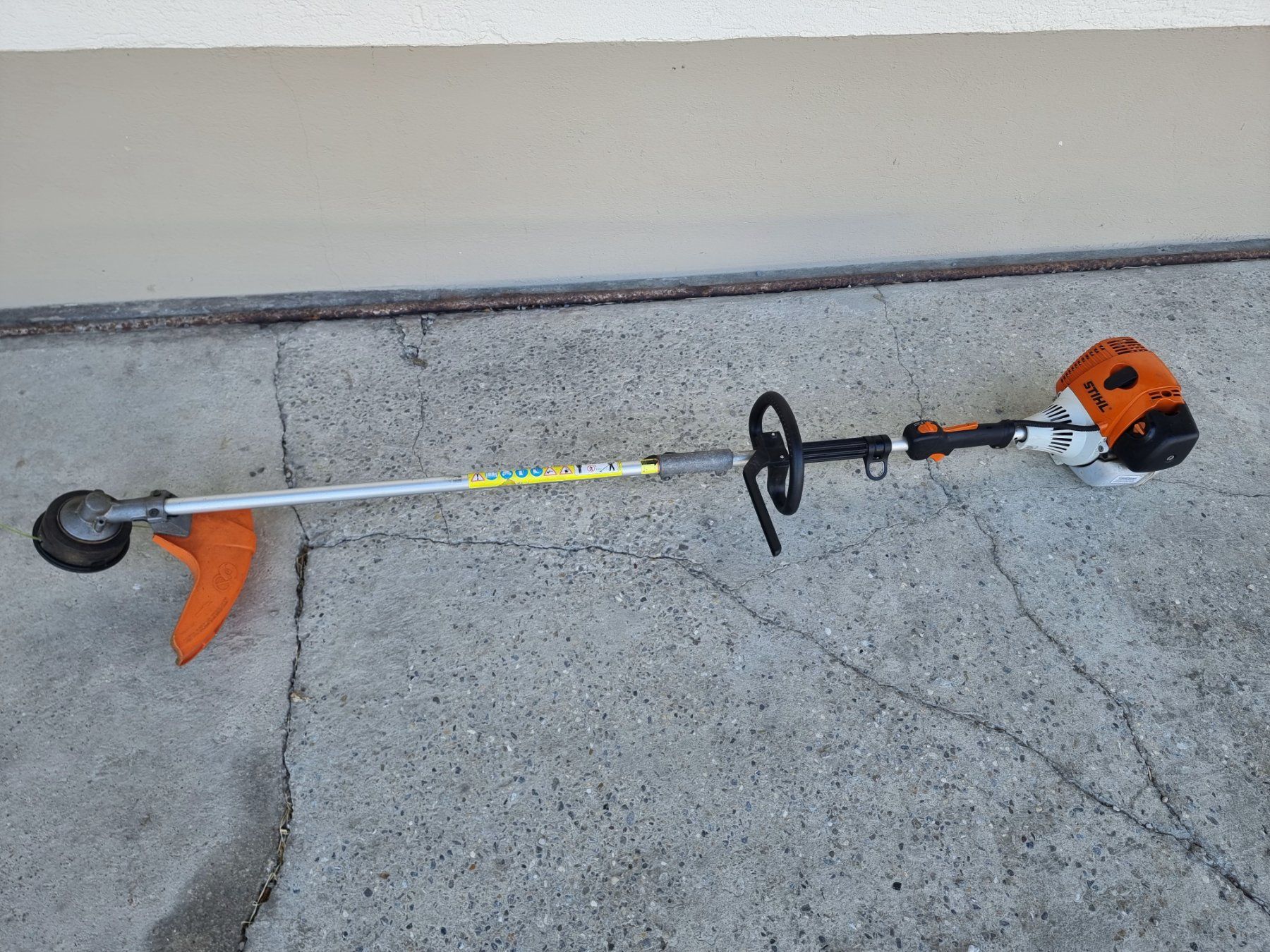 Stihl Tutti gli attrezzi: Stihl KM 130R Rasentrimmer – Usato da Gossau SG venduto da and_28vp