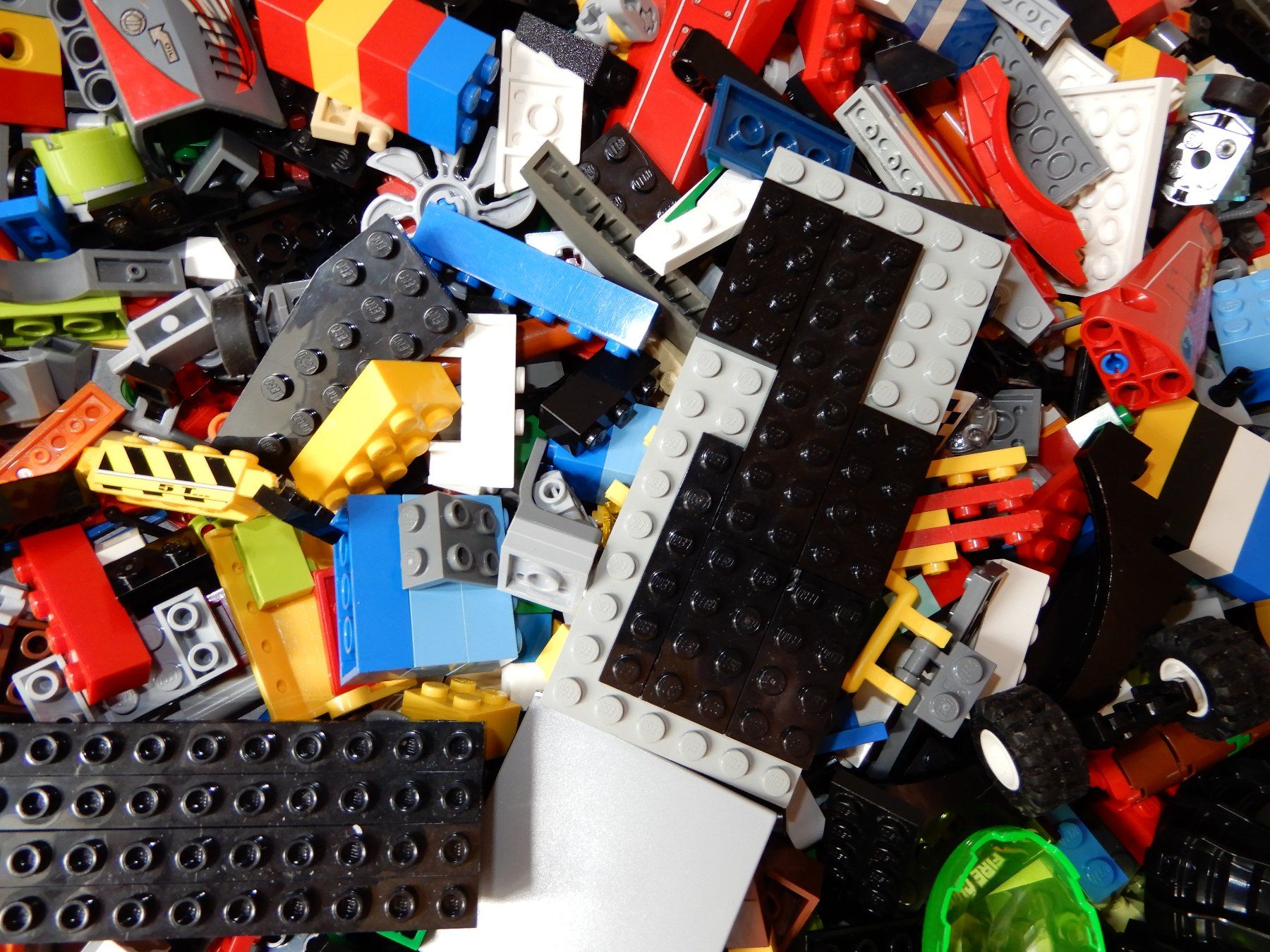 Lego Kit di costruzioni: LEGO Technic diverse 2,4 Kg mit6 Minifiguren – Usato da Senèdes venduto da tintinette43 7