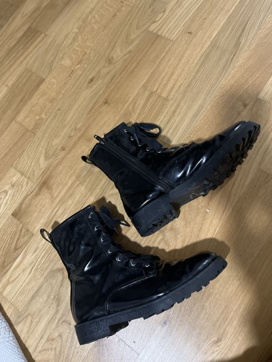 H&M Scarpe da donna: Bottines noires H&M – Usato da Le Locle venduto da Mayd_h 1