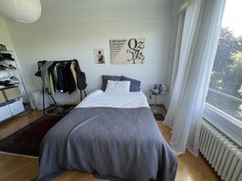 IKEA LYNGÖR – Lit avec matelas 140x200 cm, très bon état