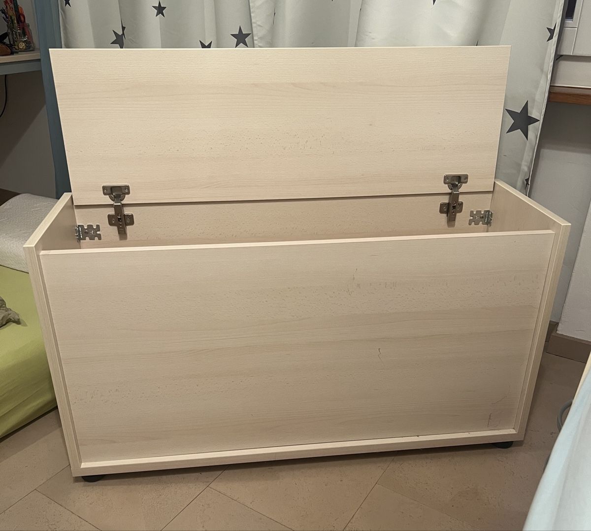 Lits: Jugendbett mit Kommode  – D'occasion à Büttikon AG par Jahacymipa.01 5