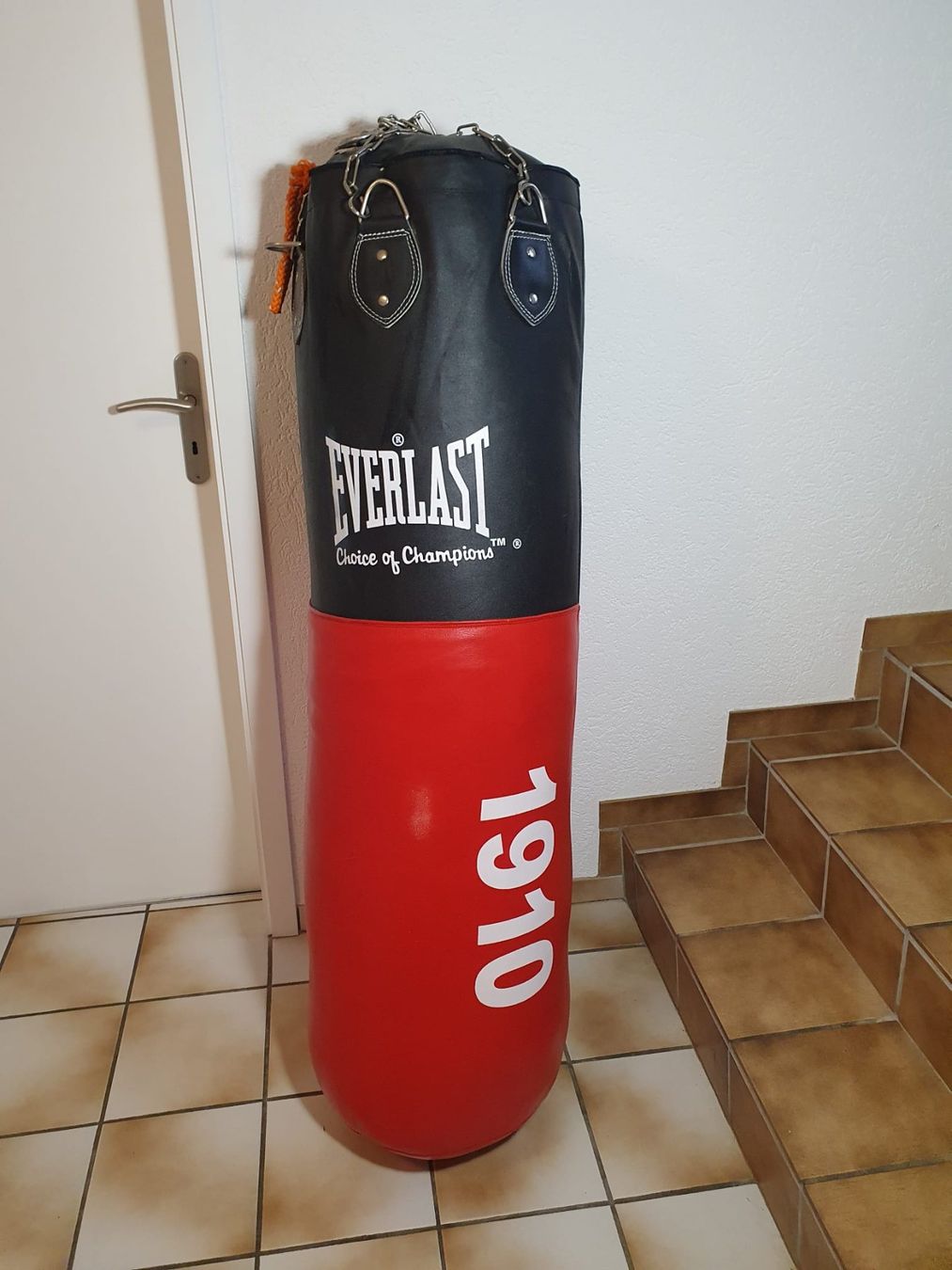 Everlast Sacchi da boxe: Boxsack Everlast Classic 1910 Heavybag – Usato da Niederdorf venduto da Anderlemon
