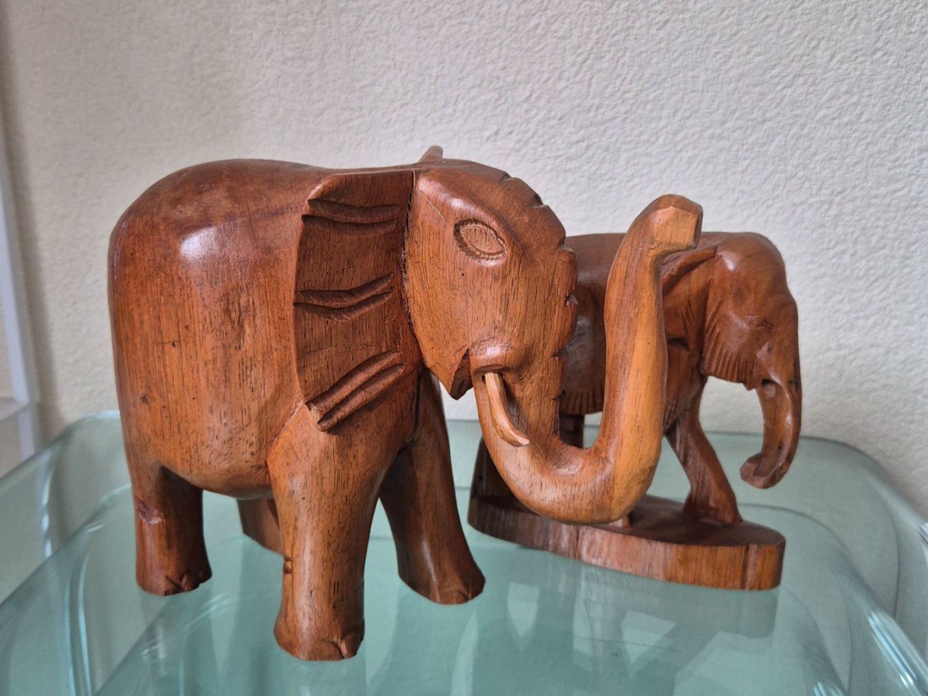 Statuette: 2 Éléphants en bois exotique – Usato da Fully venduto da tameab