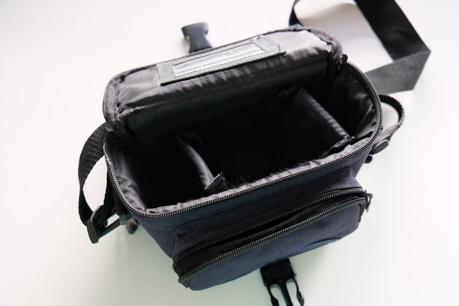 Borse: Foto- / Videokamera Tasche – Usato da Madiswil venduto da Stratosteve 3
