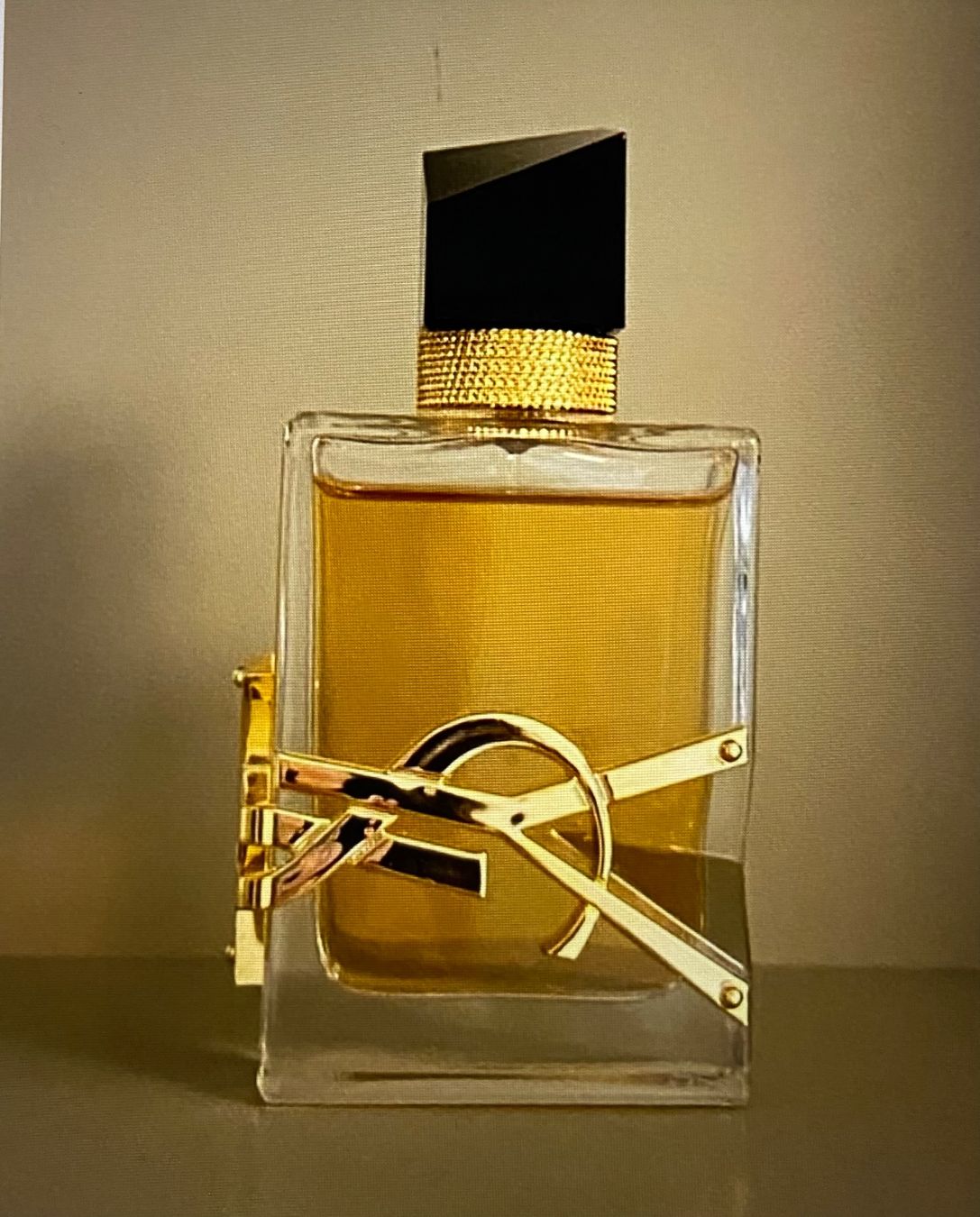 Saint Laurent Parfums & Eau de Toilette: YSL Libre Edp 50 ml - PLEIN – Neuf (Voir description) à Genève par kik_8jd6