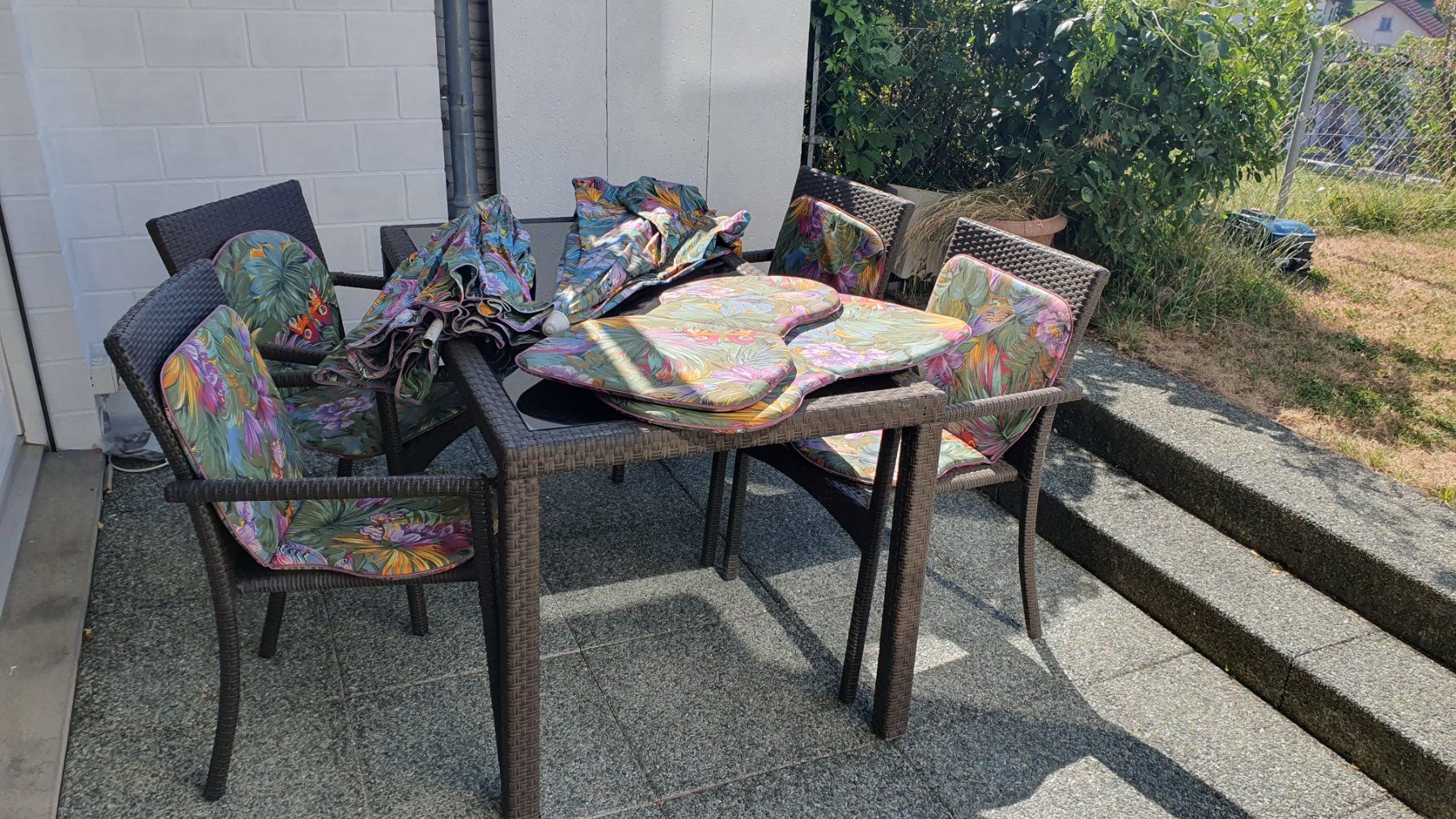 Tavoli: Gemütliches Gartentisch-Ensemble – Usato da Jona venduto da Difnol11 1