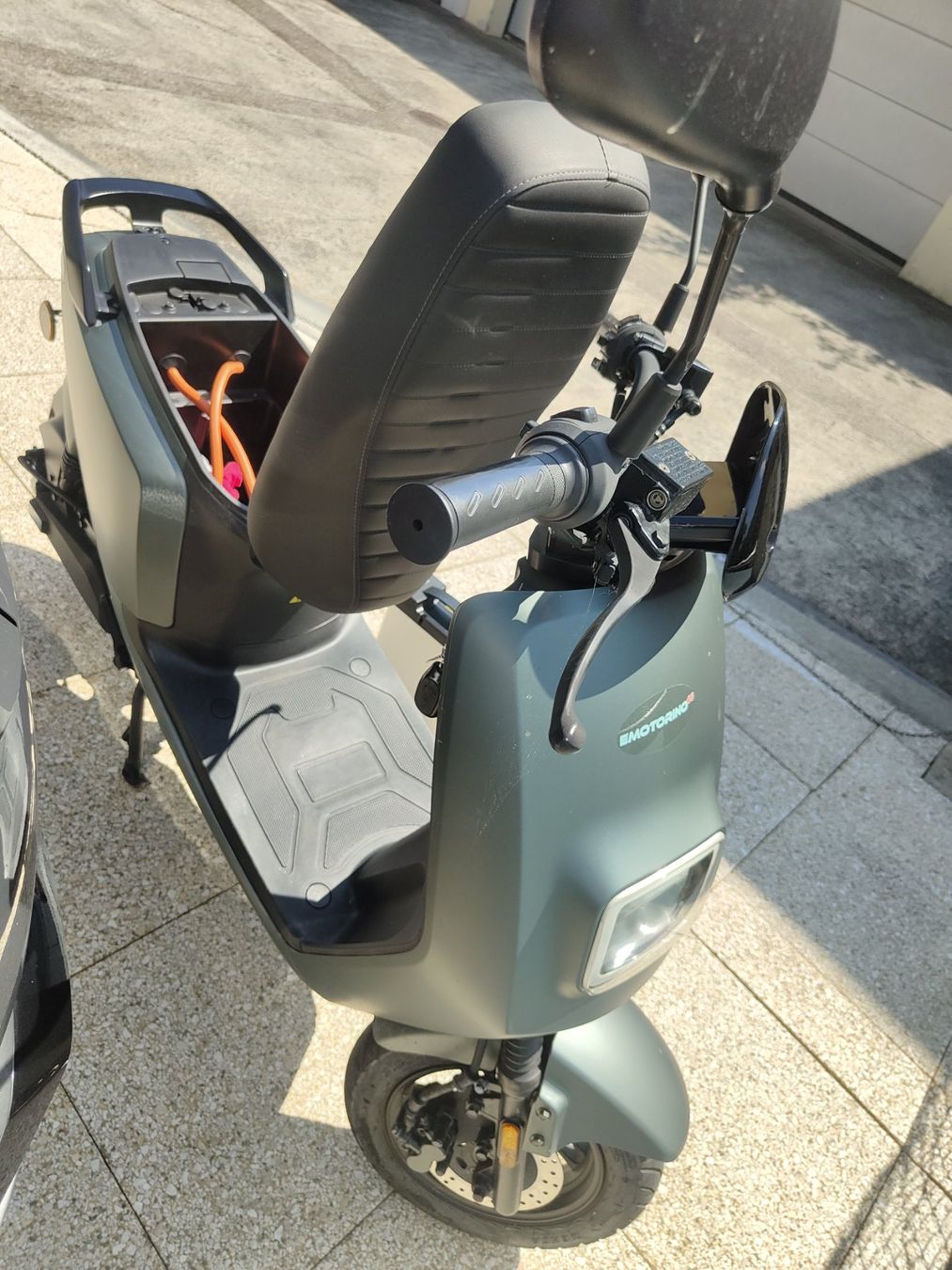 Veicoli elettrici: E Roller mitBoschmotor25/45km/h Zulassung – Usato da Schlieren venduto da bingo33 6