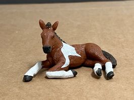 Schleich Pferd "Trakehner Fohlen" McDonalds liegend McDonald
