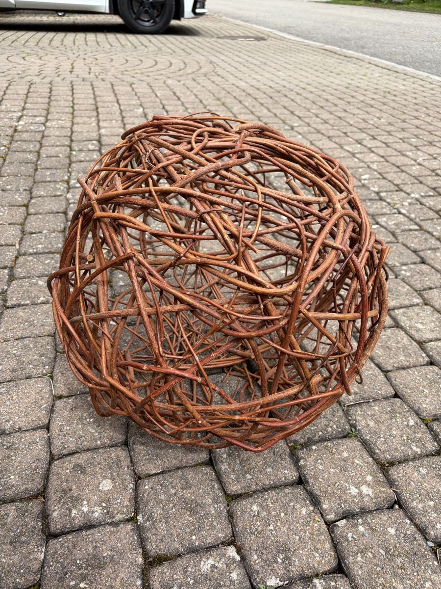 Tutte le decorazioni: Dekorative Kugel Outdoor – Usato da Niederhünigen venduto da sil_9qtc 1