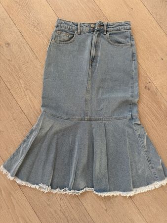 Jeansrock Reserved blau mit Fransen Grösse 36